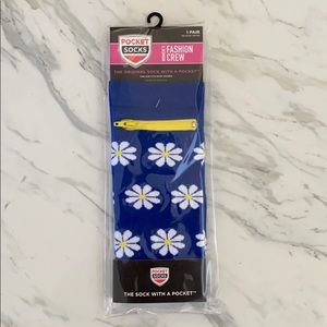 SOLD POCKET SOCKS Womens Daisy Fashion Crew Socks